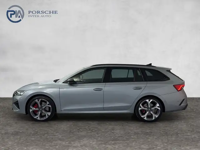 Skoda Octavia view 3