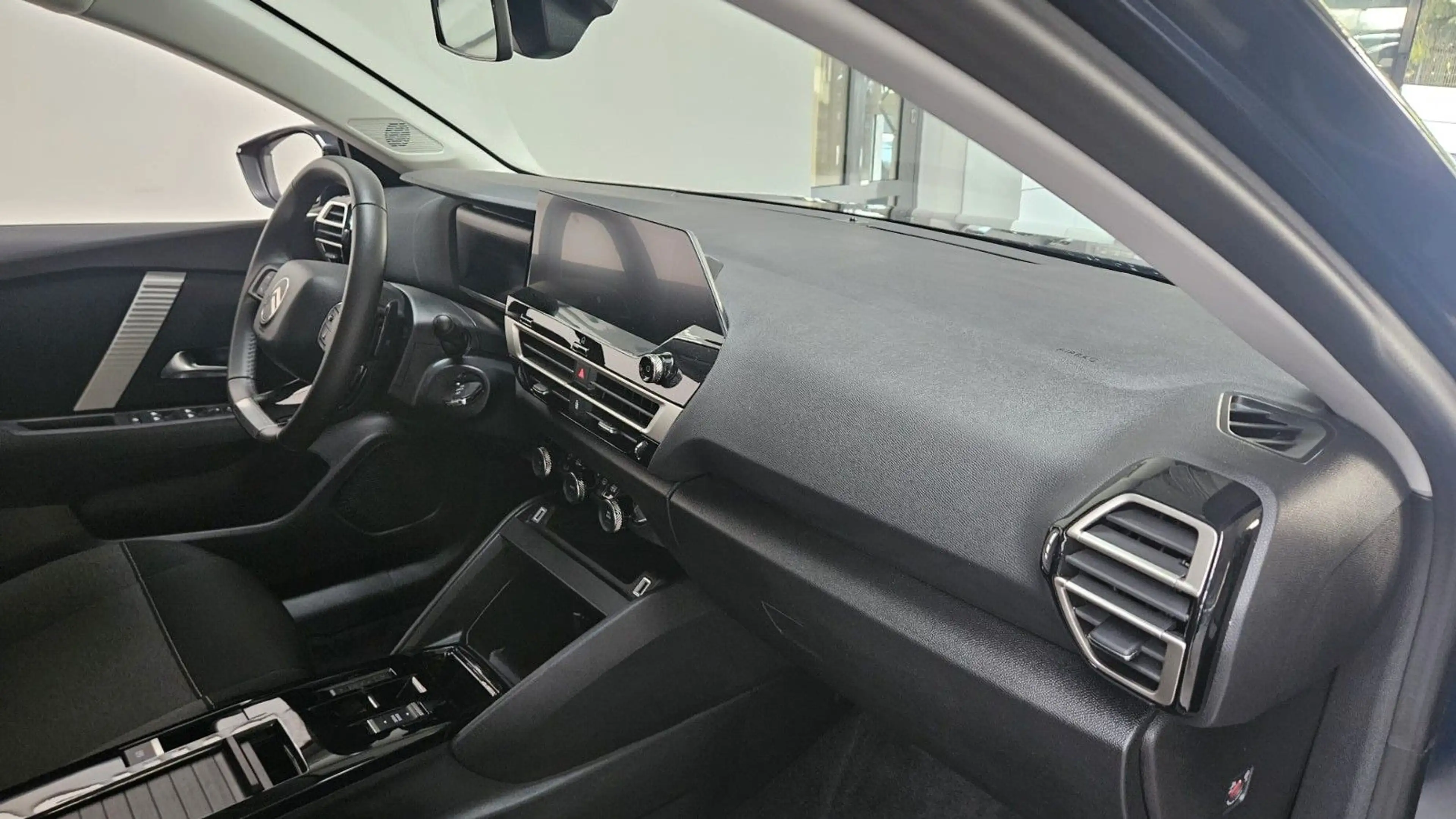Citroen C4 Lim YOU 1.2 Mild-Hybrid Autom. LED Tempo PDC — photo 12