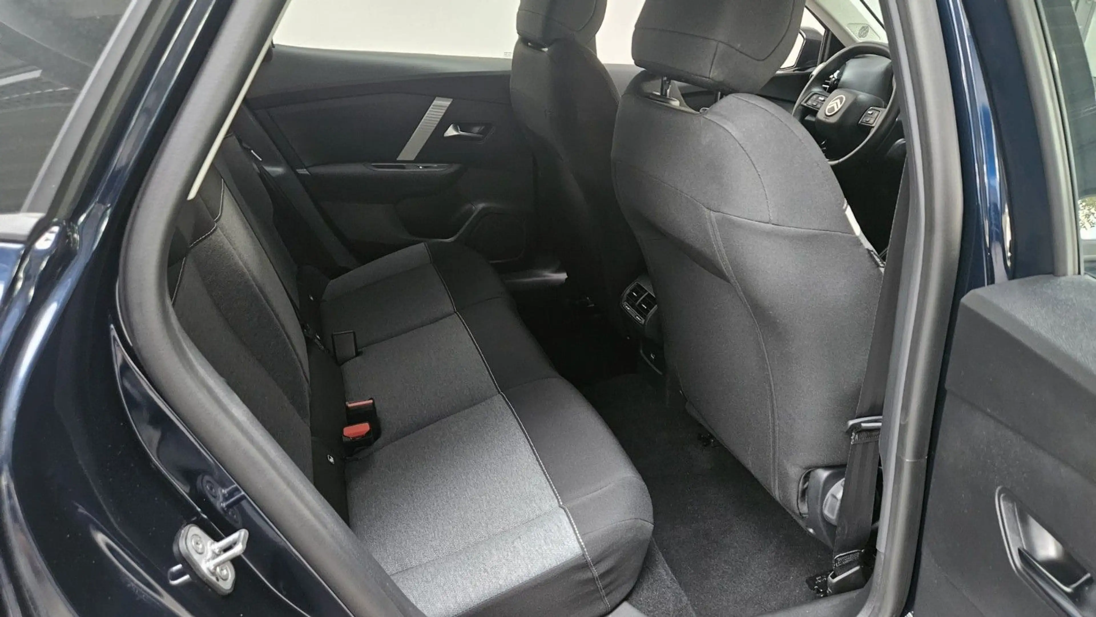 Citroen C4 Lim YOU 1.2 Mild-Hybrid Autom. LED Tempo PDC — photo 15