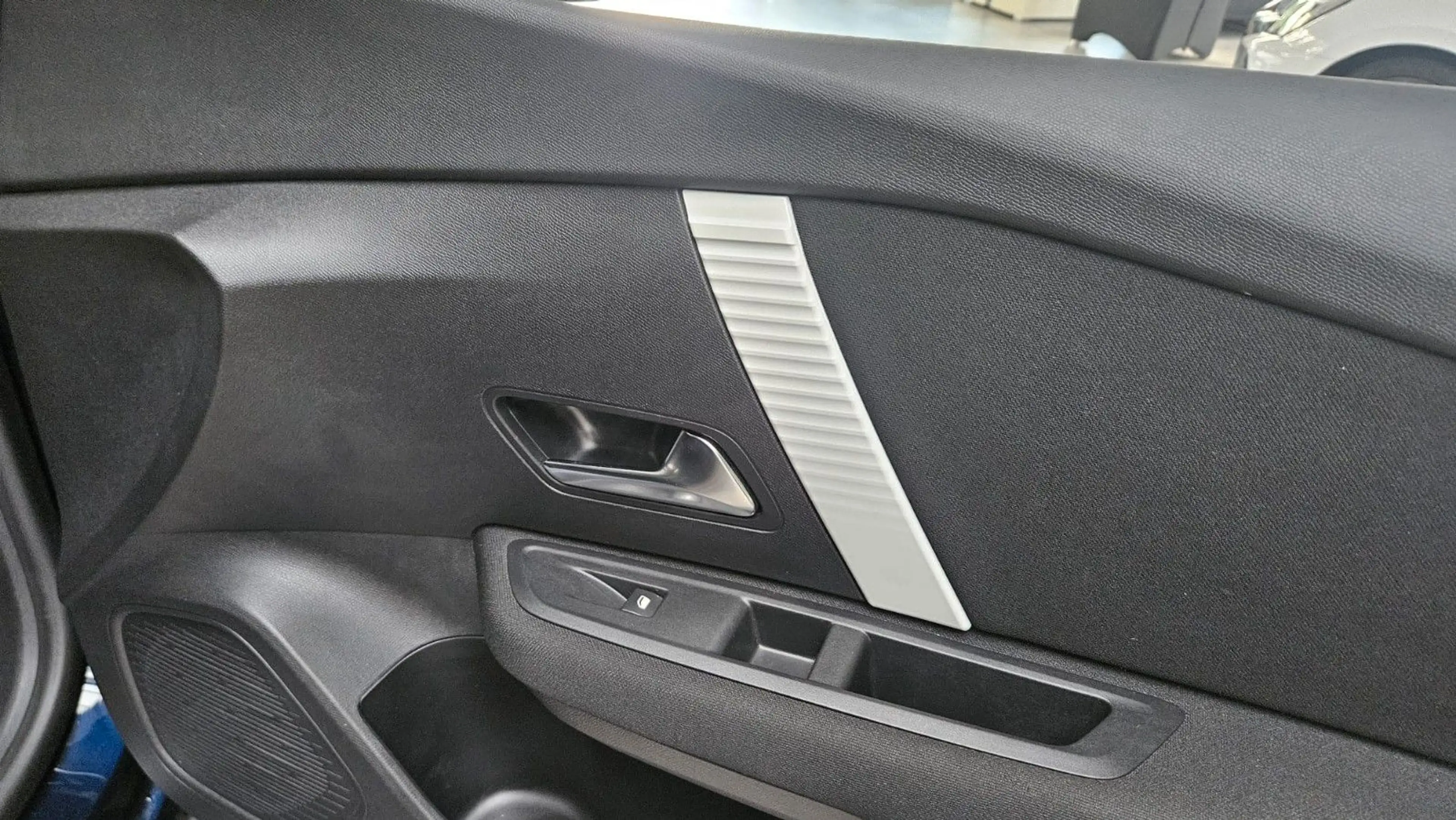 Citroen C4 Lim YOU 1.2 Mild-Hybrid Autom. LED Tempo PDC — photo 14