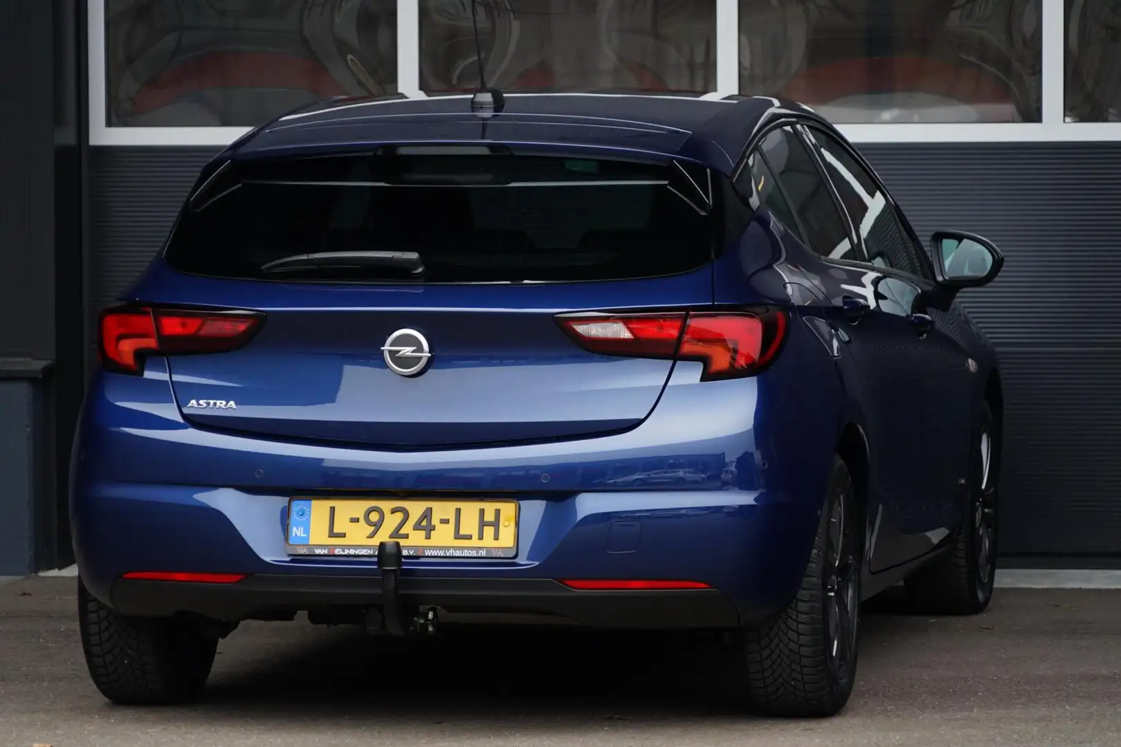 Opel Astra 1.2 Design & Tech, NL, trekhaak, veel opties Blau - 2