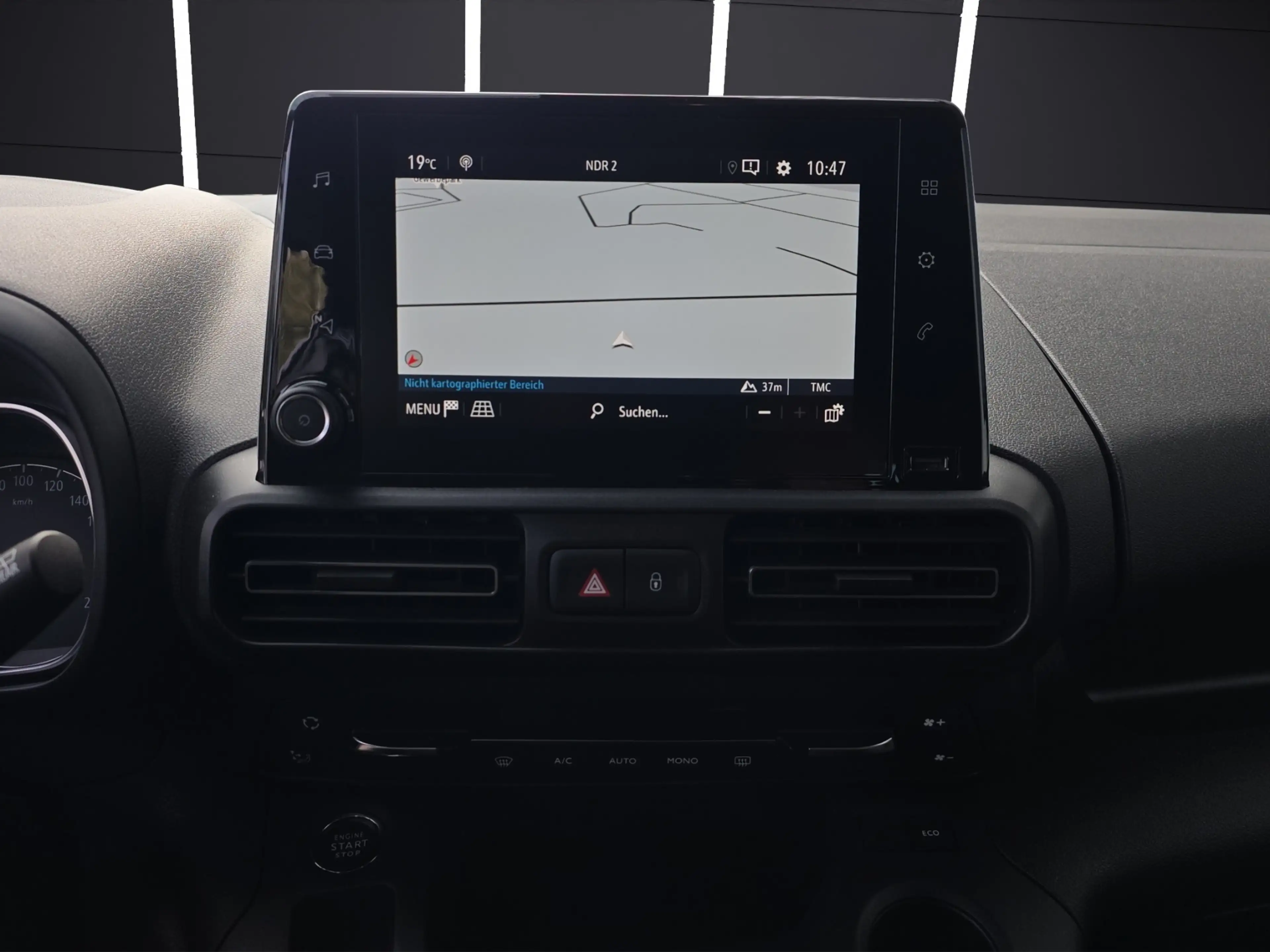 Opel Combo Life 1.5 D INNOVATION XL Navi Sitzheizung Rückfahrkamera Automatik — photo 12