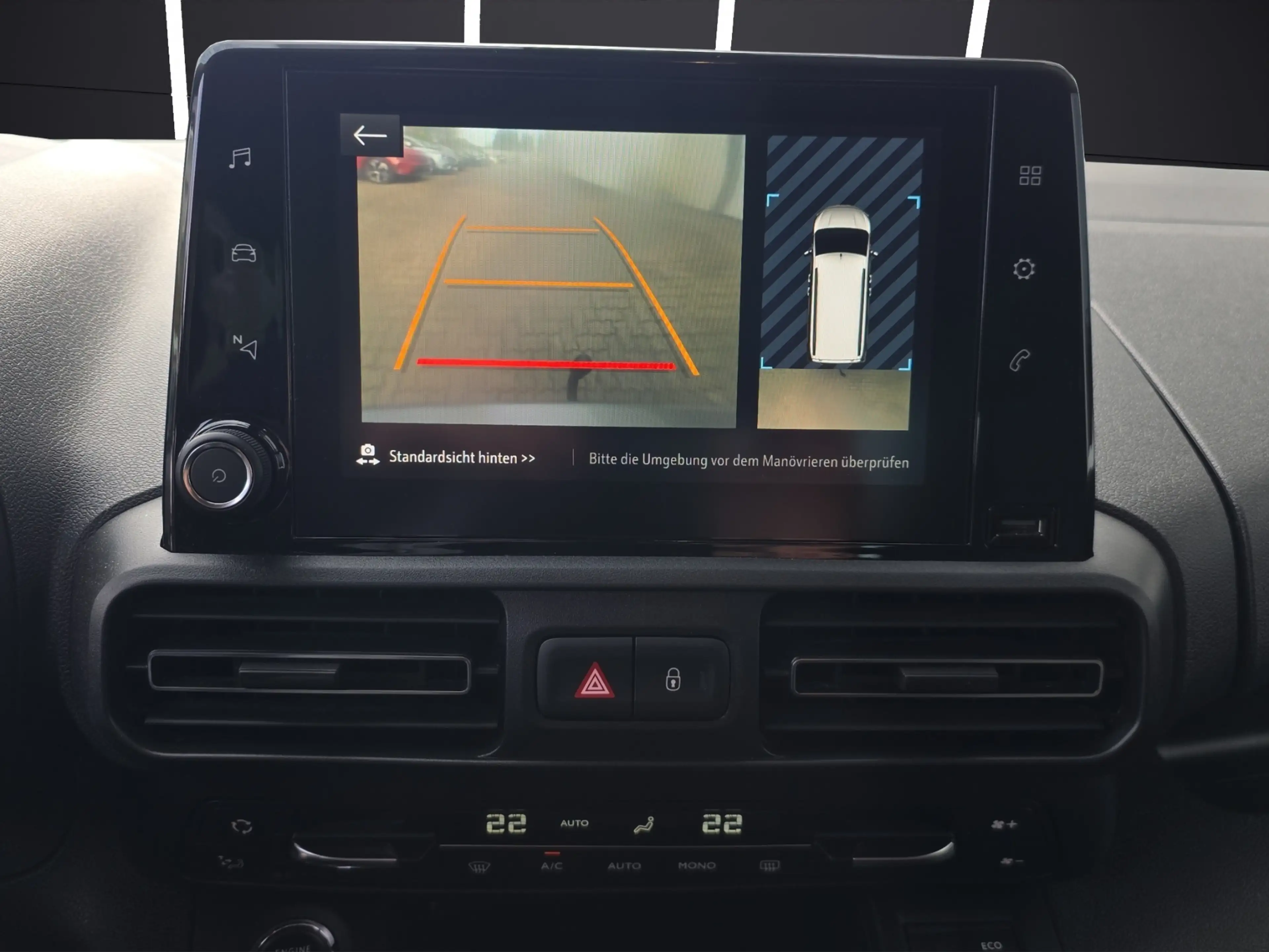 Opel Combo Life 1.5 D INNOVATION XL Navi Sitzheizung Rückfahrkamera Automatik — photo 13