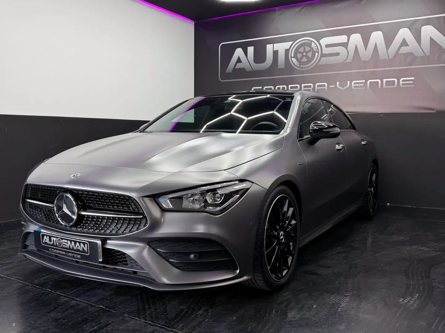 Mercedes-Benz CLA 200 Gris - 2
