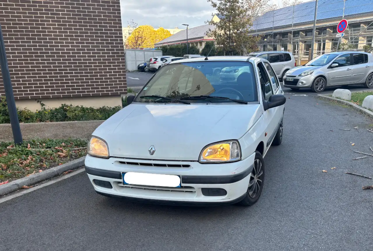Renault Clio 1.4i Fidji A