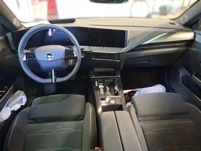 Opel Astra view 9