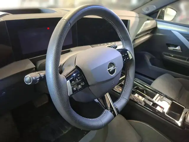 Opel Astra view 13