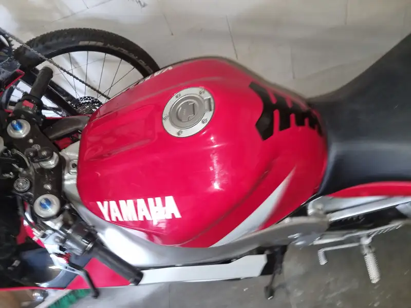 Yamaha YZF-R1 - foto 4