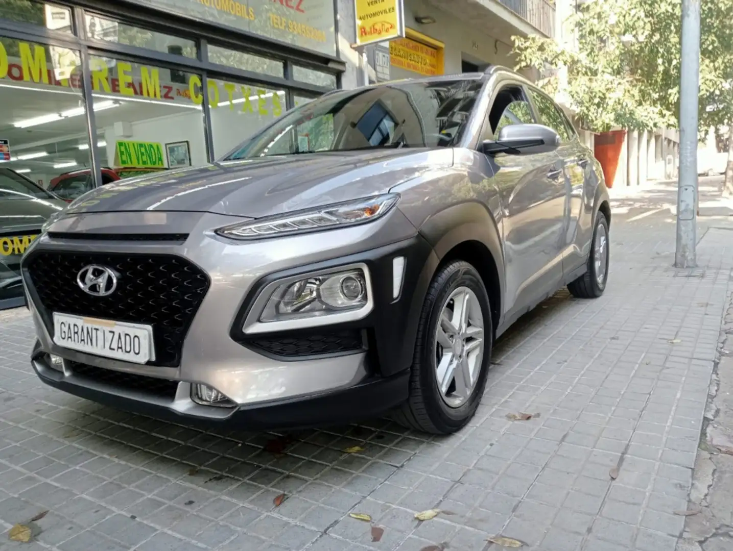 Hyundai KONA 1.0 TGDI Klass 4x2 Plateado - 2