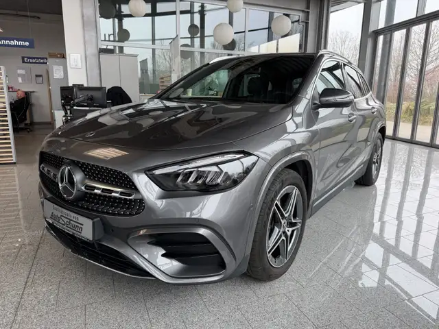 Mercedes-Benz GLA 250 4Matic AMG+Keyless GO+THERMOTRONIC+LED