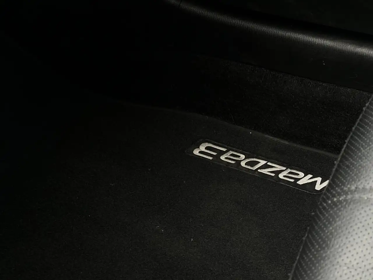 Mazda 3 снимка Mazda 3