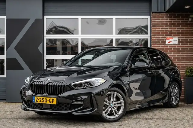 BMW 118 118i M Sport | Shadow | Camera | Apple CarPlay | A