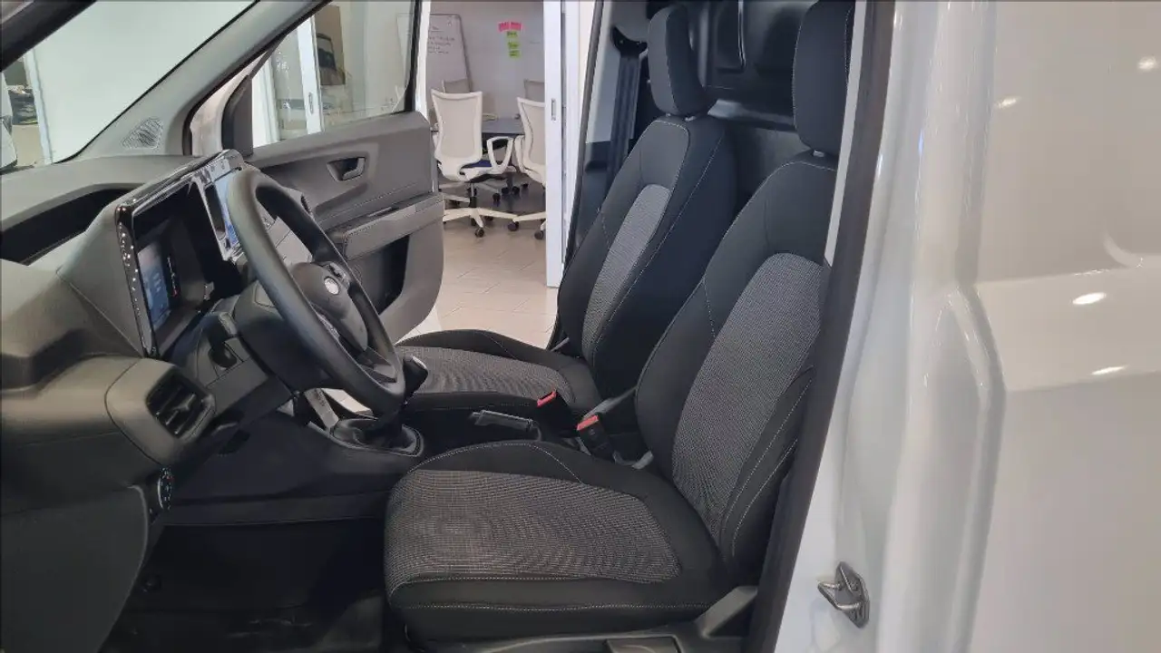Ford Transit Courier 2026 — фото 12