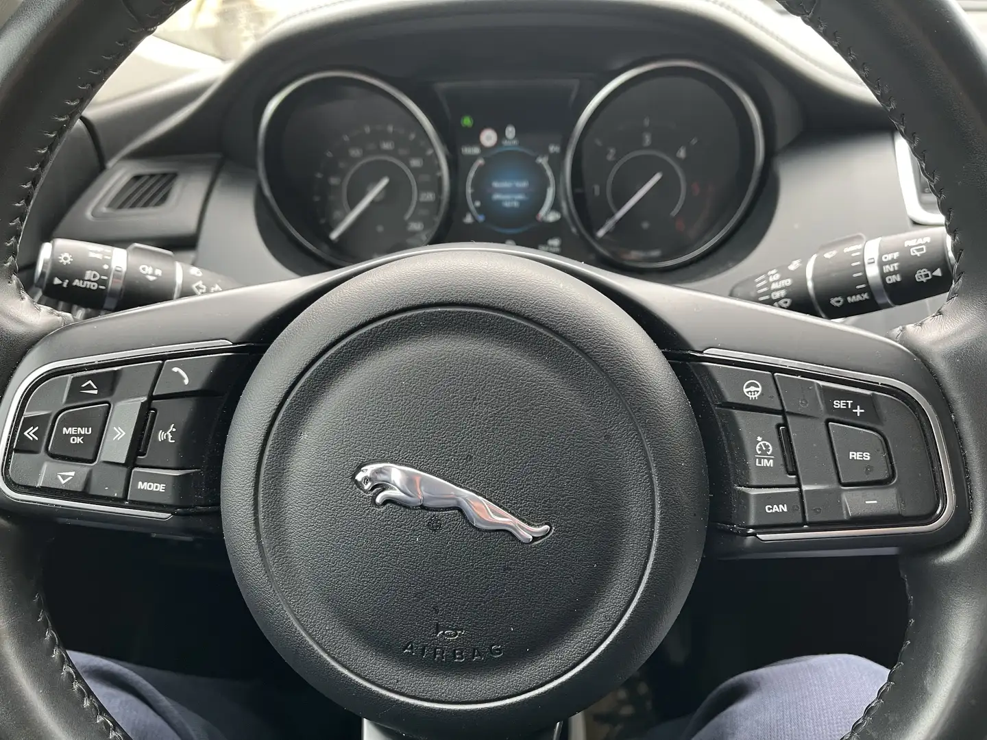 Jaguar E-Pace 2.0DI4 D150 S AWD Aut. - 1