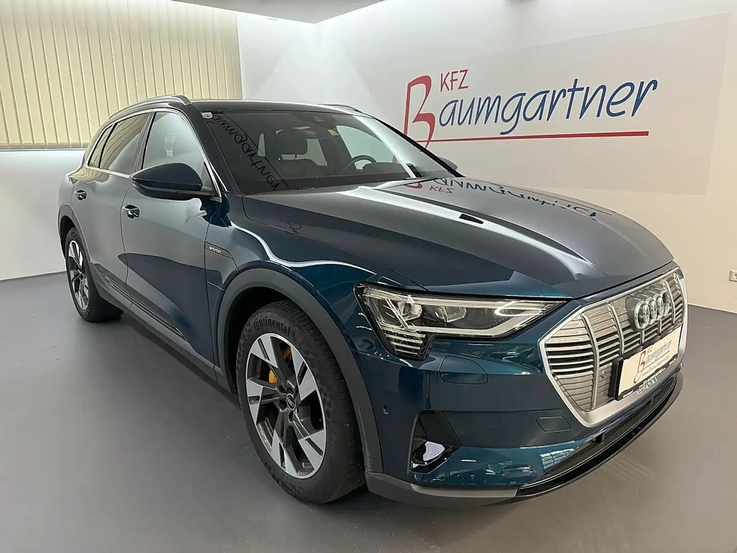 Audi e-tron 50 quattro 71kWh S-Line*Matrix LED*NAVI*AHK*PAN... Blau - 1