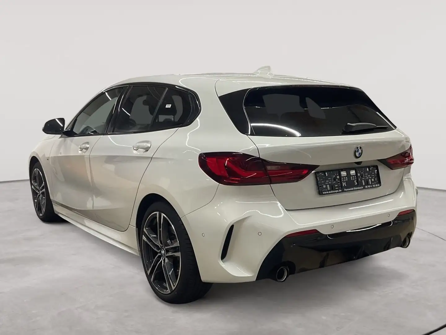 BMW 120 120d xDrive Aut. M Sport HuD Leder H&K Weiß - 2