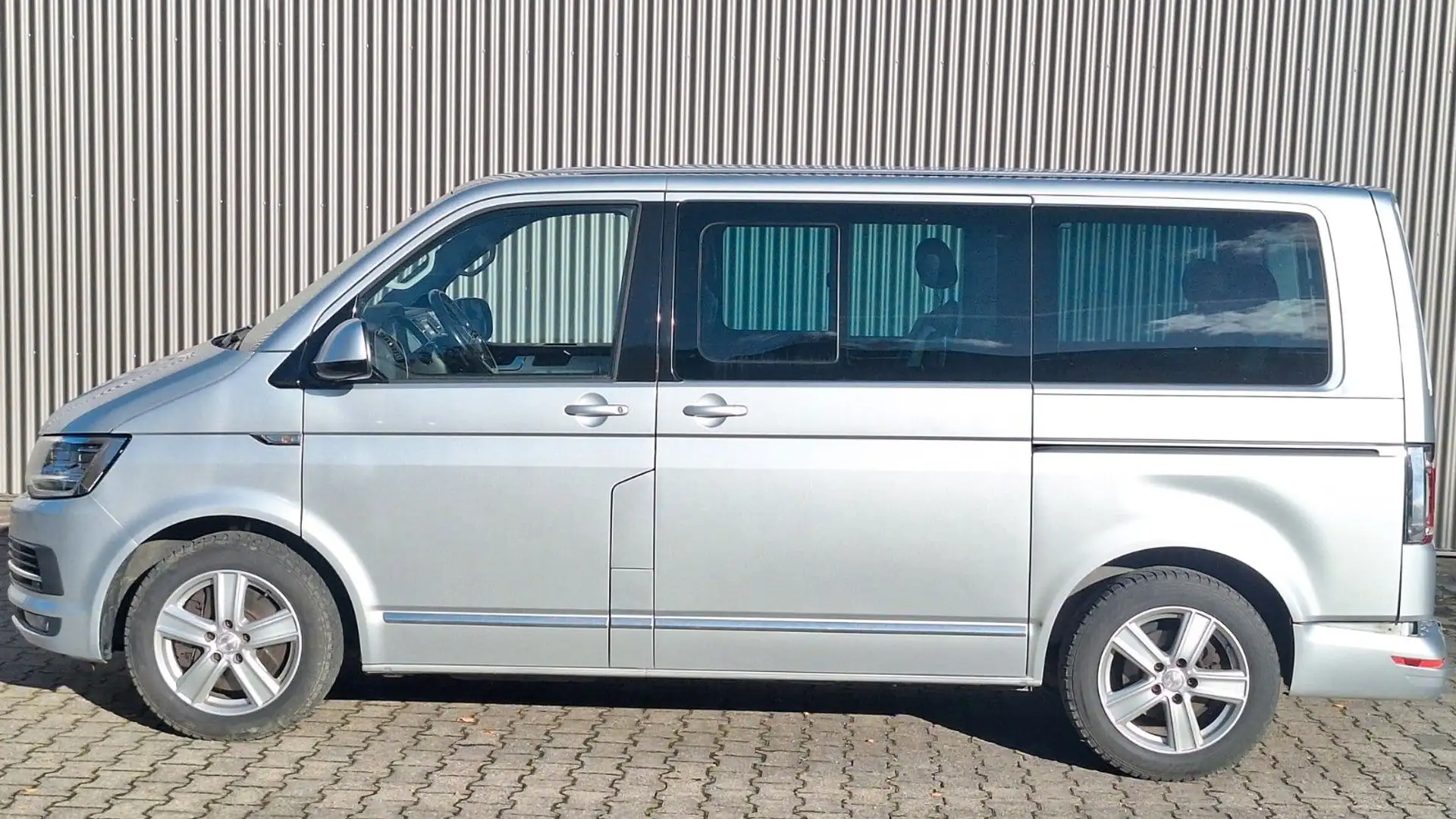Volkswagen T6 Multivan Highline 7-Sitze Zilver - 2