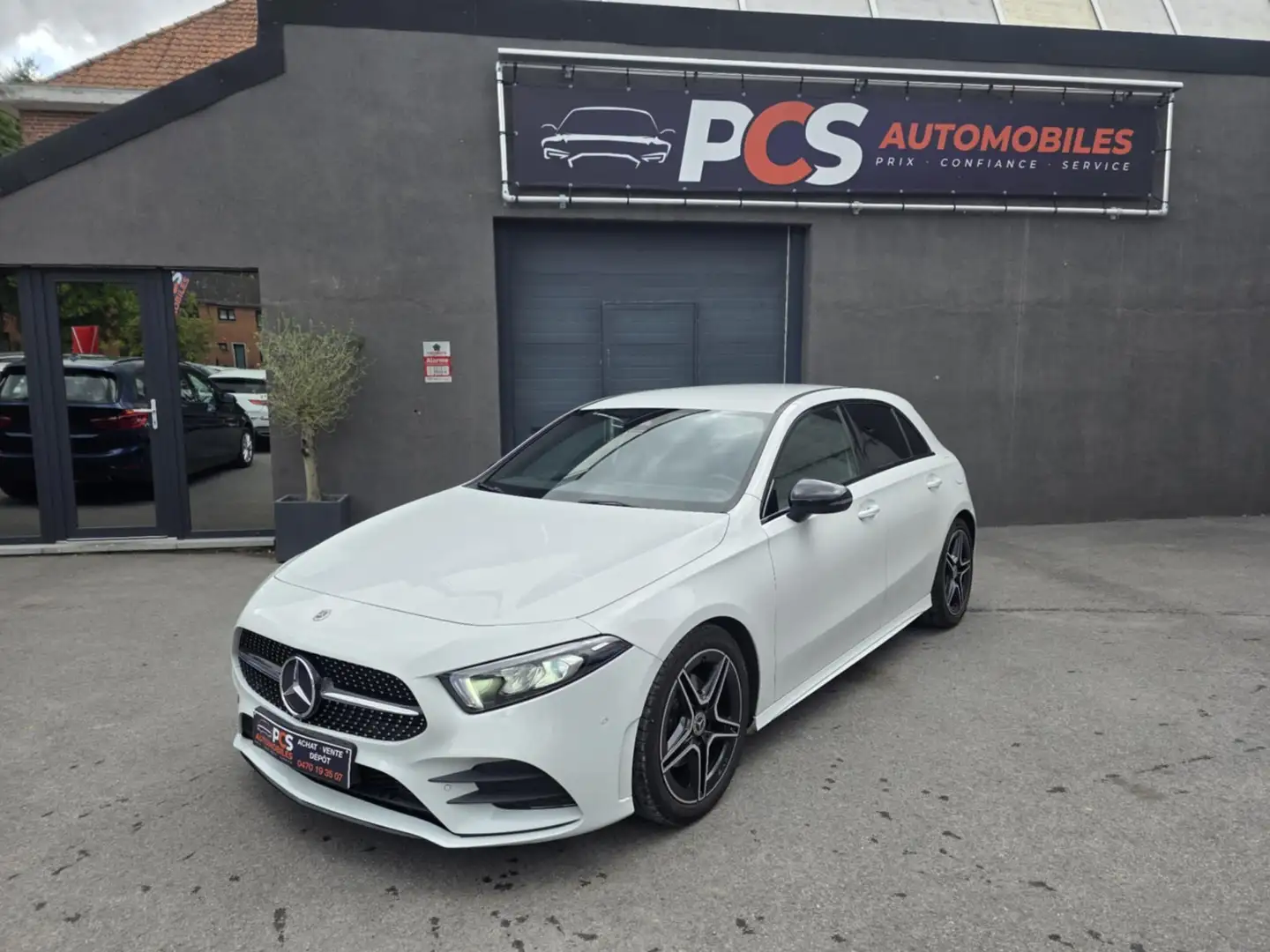 Mercedes-Benz A 200 i AMG*FULL LED*CAMERA*SEMI CUIR/ALCANTARA CHAUFF. Blanc - 2
