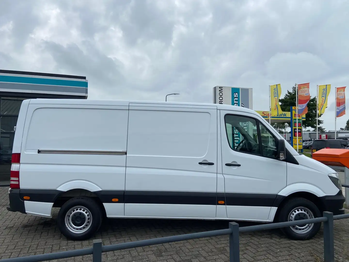 Mercedes-Benz Sprinter 210 CDI L2H1 Automaat | Airco | 3 Stoelen Wit - 2