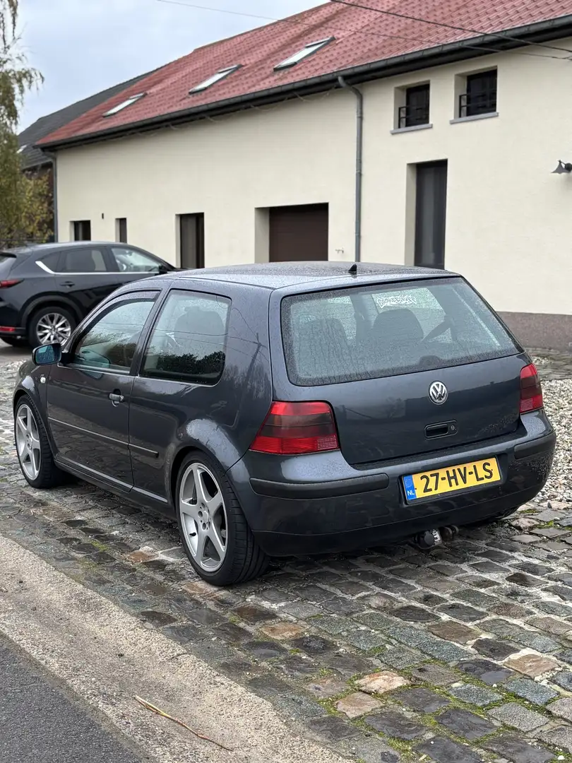 Volkswagen Golf 1.6 Comfortline Blauw - 1