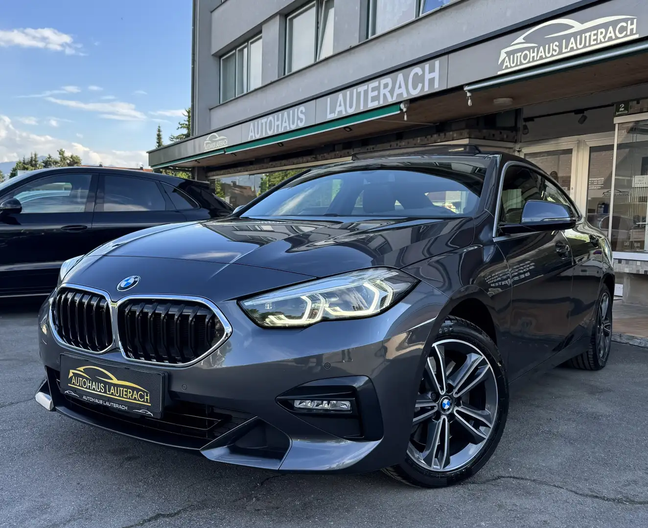 BMW 220 220d xDrive Sport Line *PANORAMA *KAM *APP *ACC Grau - 1