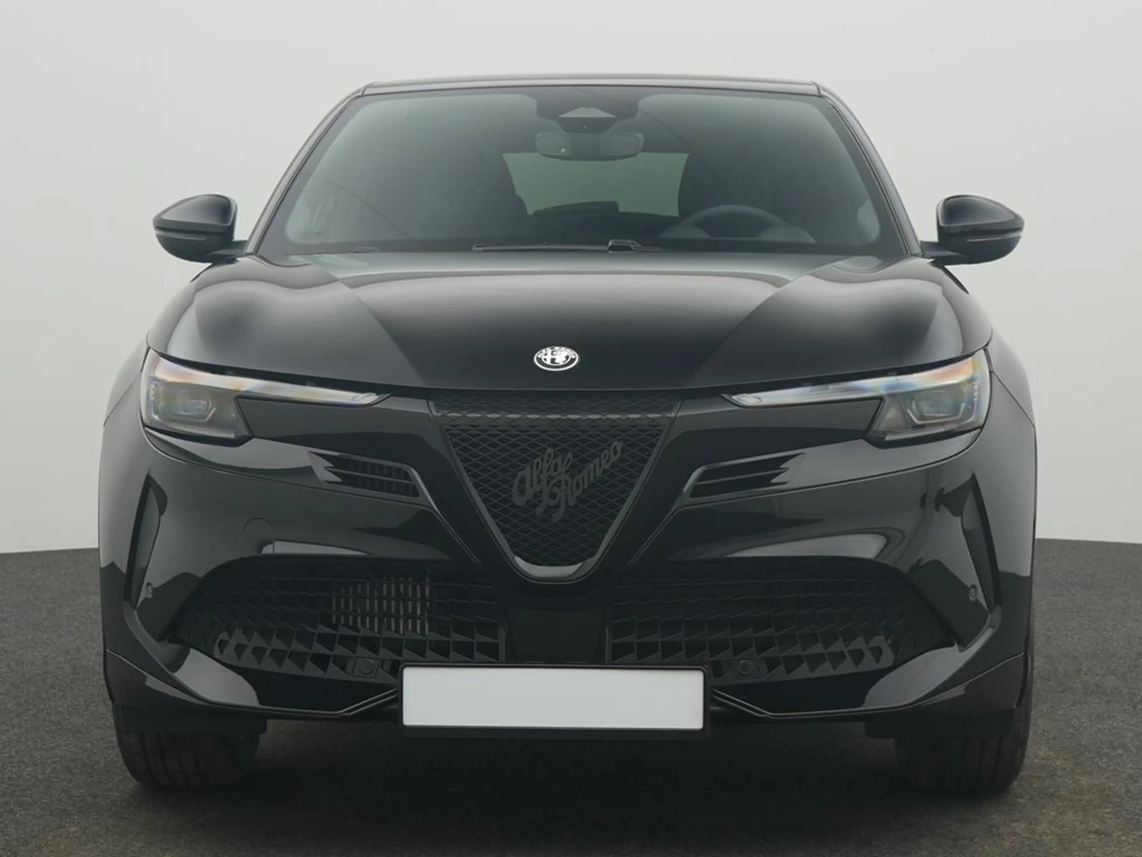 Alfa Romeo Junior Ibrida 1.2  Ti Q4 + Technologie Paket + PanoDach — photo 3