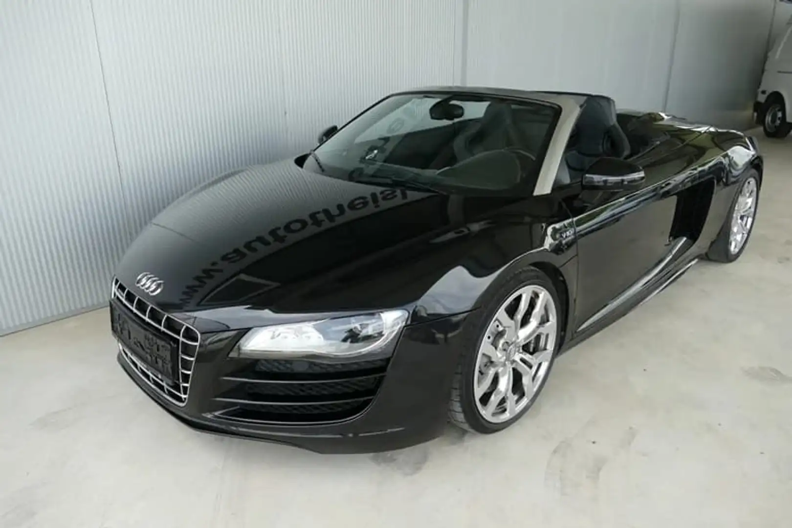 Audi R8 R8 Spyder 5,2 FSI quattro R-tronic Schwarz - 1