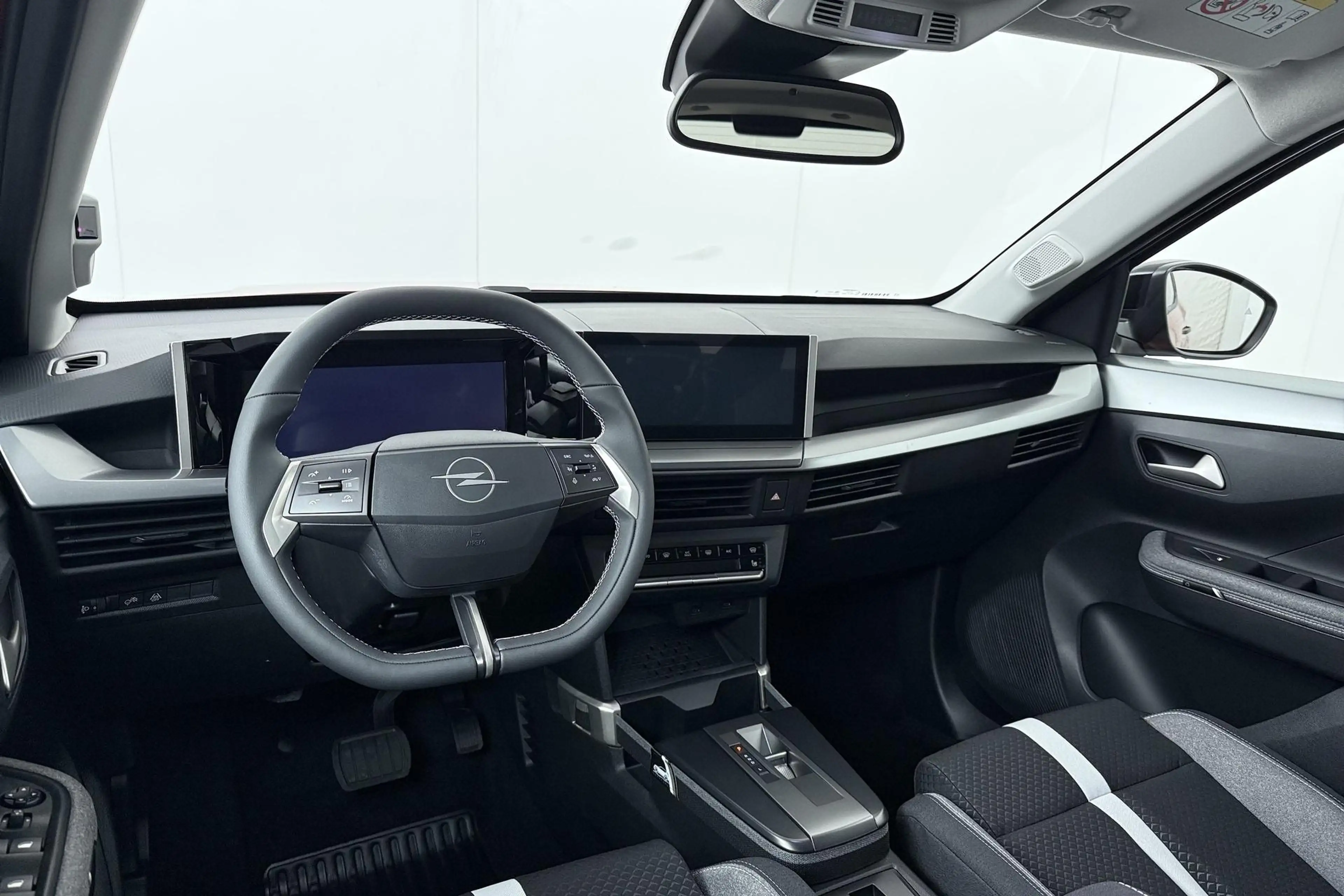 Opel Frontera 1.2 Turbo Hybrid GS | Winter Pakket | Technologie — photo 4