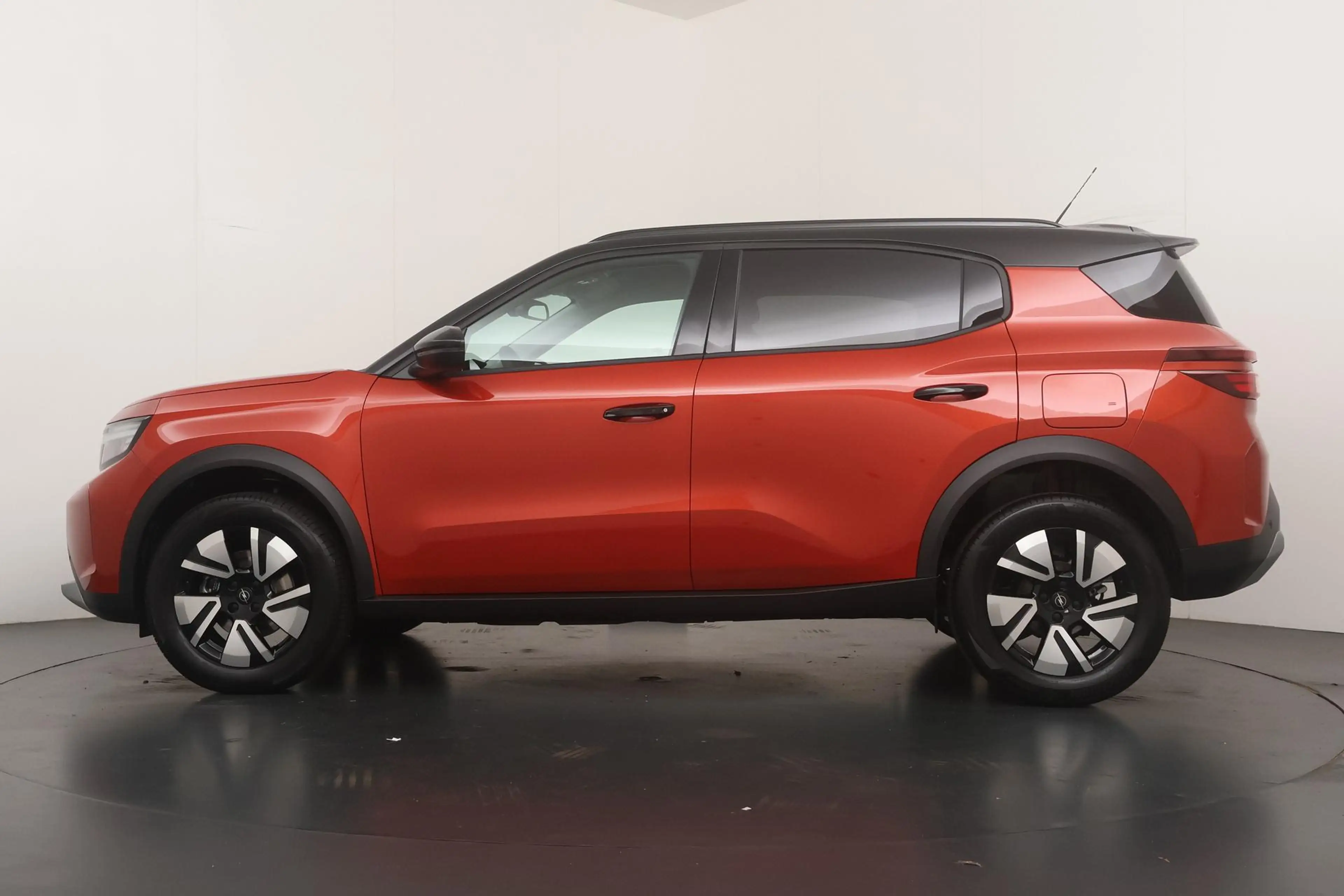 Opel Frontera 1.2 Turbo Hybrid GS | Winter Pakket | Technologie — photo 3