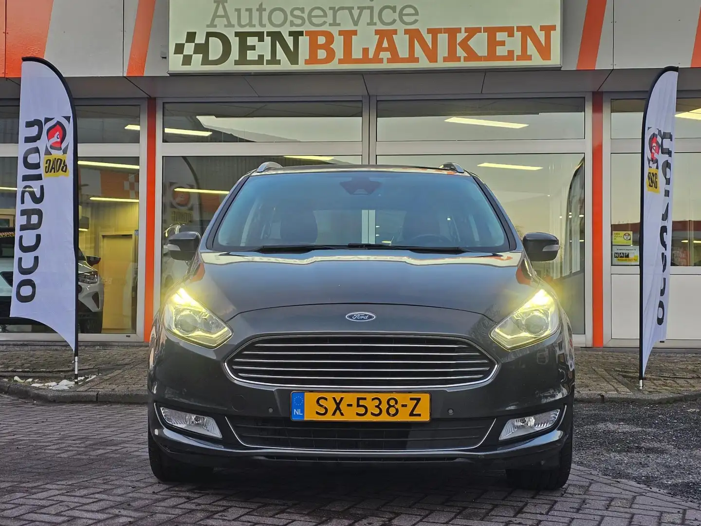 Ford Galaxy 1.5 Titanium 7 persoons BJ.2018 / Navigatie / Pdc Gris - 2
