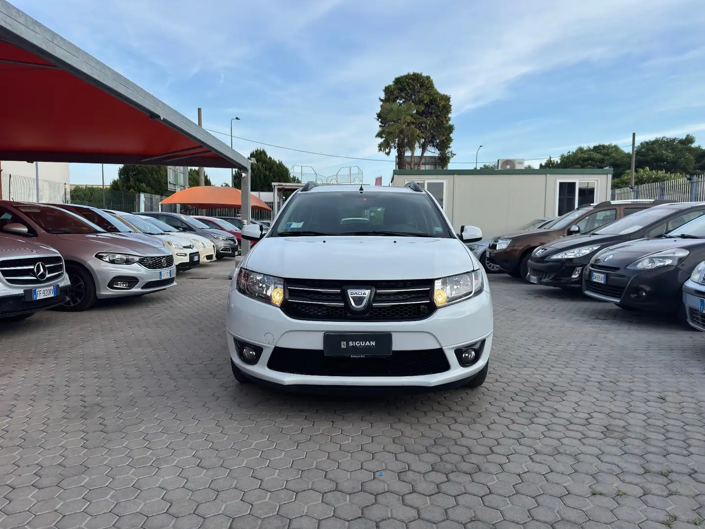 Dacia Logan ADATTA A NEOPATENTATI MCV 1.2 75CV GPL Ambiance Bianco - 2