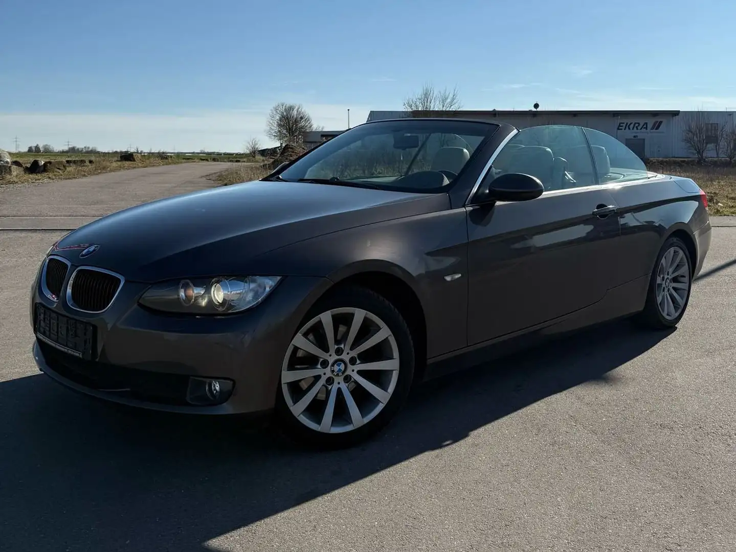 BMW 320 E93 320i Cabrio /SHZ /KLIMA /MULTI /XENON /LEDER Braun - 2