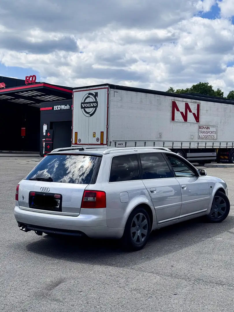 Audi A6 Avant 2.5 TDI - 2