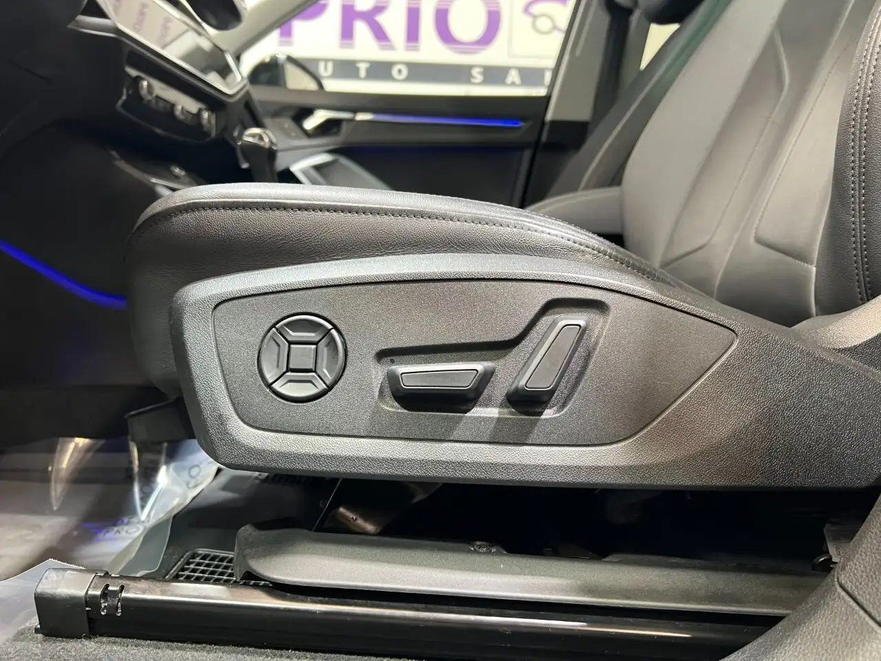Audi Q3 снимка Audi Q3