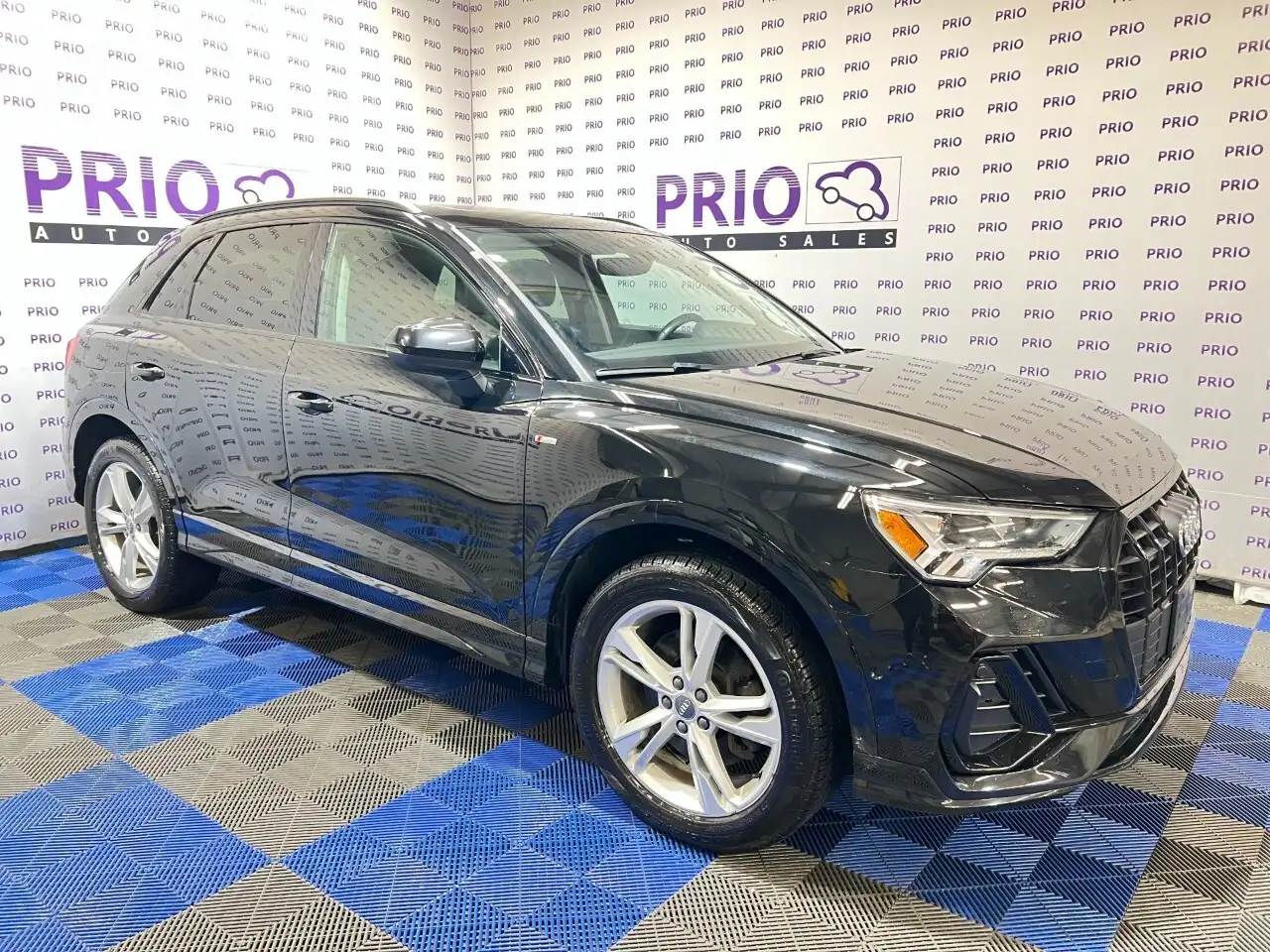 Audi Q3 снимка Audi Q3