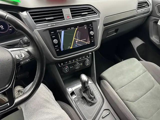 Volkswagen Tiguan Allspace view 19