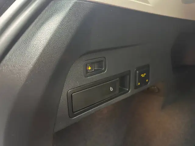 Volkswagen Tiguan Allspace view 29