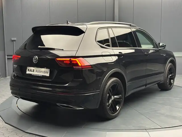Volkswagen Tiguan Allspace view 5