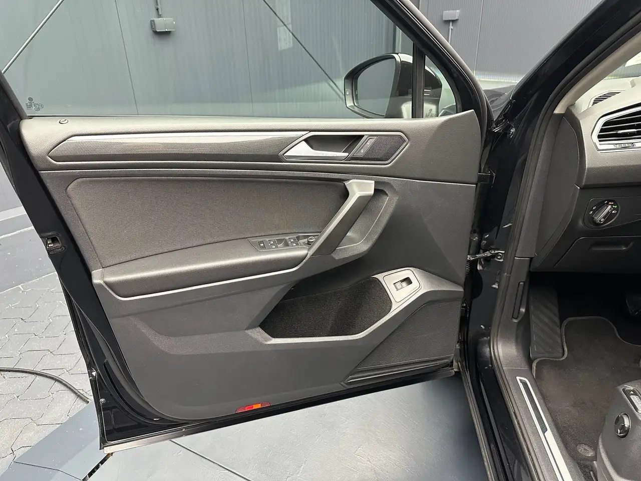 Volkswagen Tiguan Allspace Highline/R-Line *Black Style*AHK*KAMERA*NAVI*Massage*, миниатюра 13
