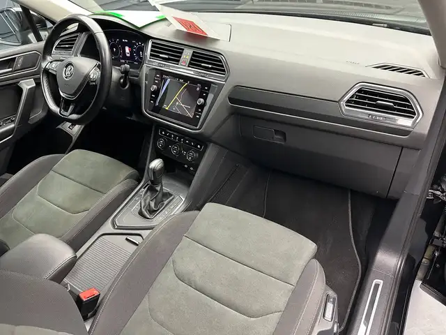 Volkswagen Tiguan Allspace view 11