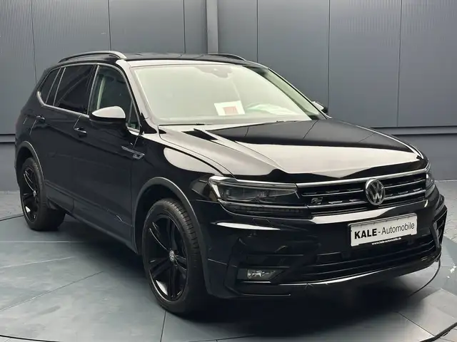 Volkswagen Tiguan Allspace view 7