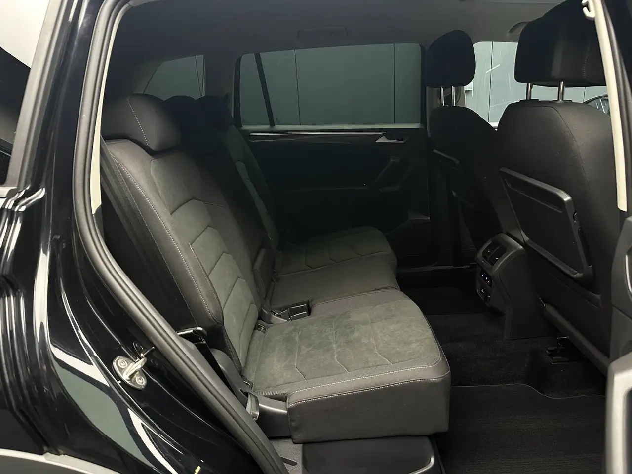 Volkswagen Tiguan Allspace Highline/R-Line *Black Style*AHK*KAMERA*NAVI*Massage*, миниатюра 26