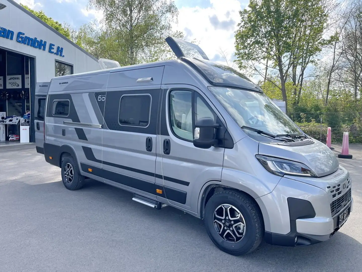 Adria Twin 640 SGX 60Y Jubilee 60Y Jubilee*LED* Silber - 1