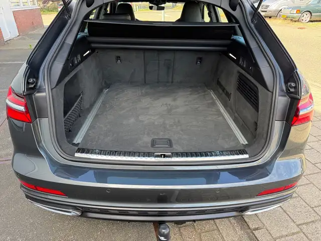 Audi A6 view 22