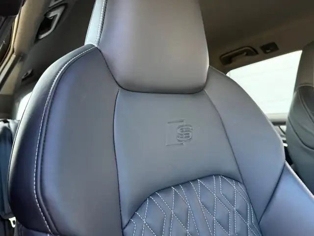 Audi A6 view 18