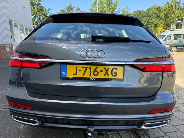 Audi A6 view 11