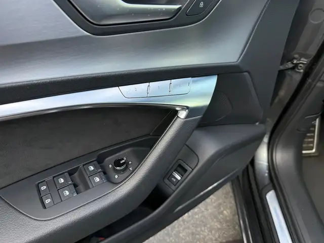 Audi A6 view 14