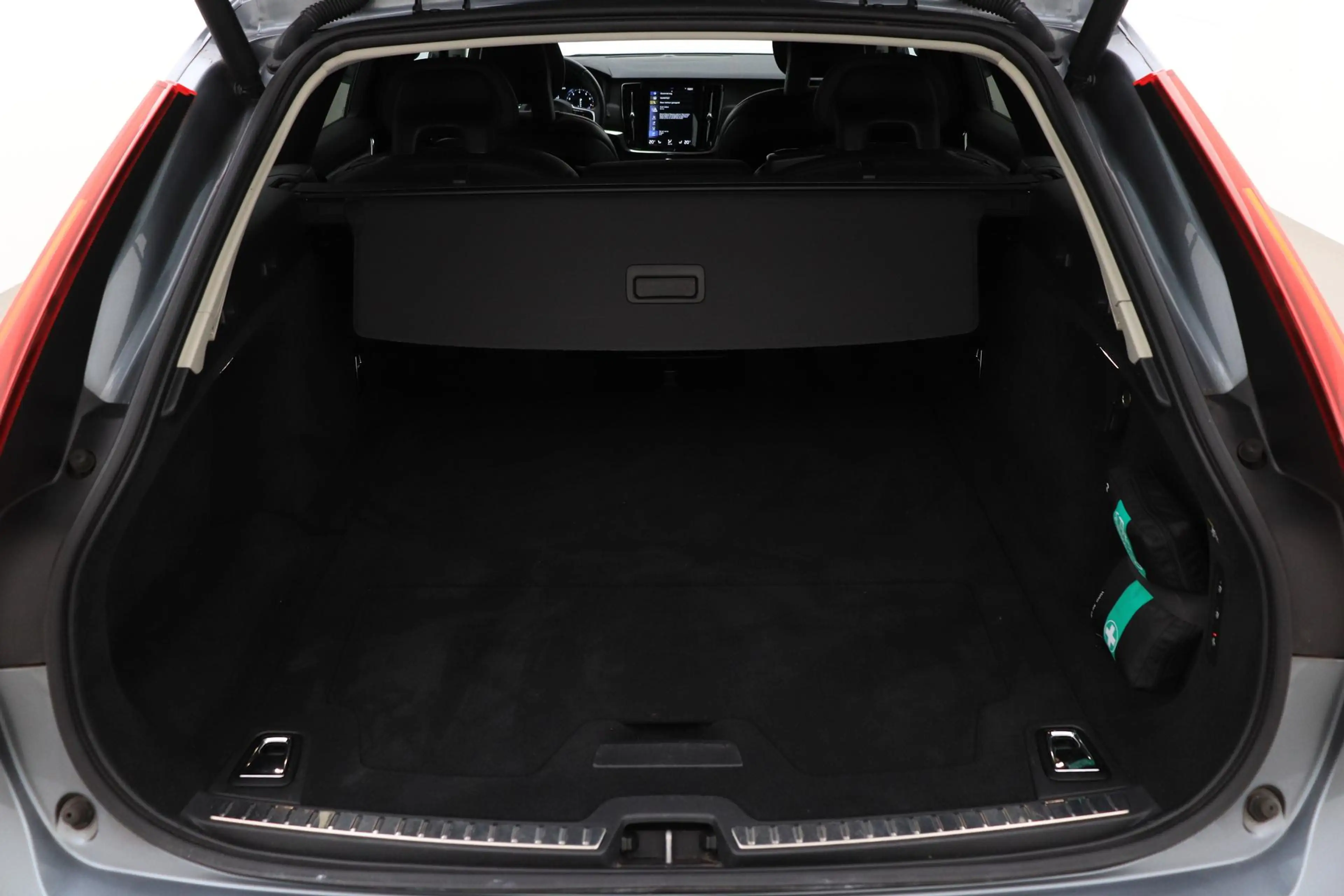 Volvo V90 Cross Country 2.0 T5 Pro | ACC | 360° Camera | Trekhaak | Stoelv — photo 47