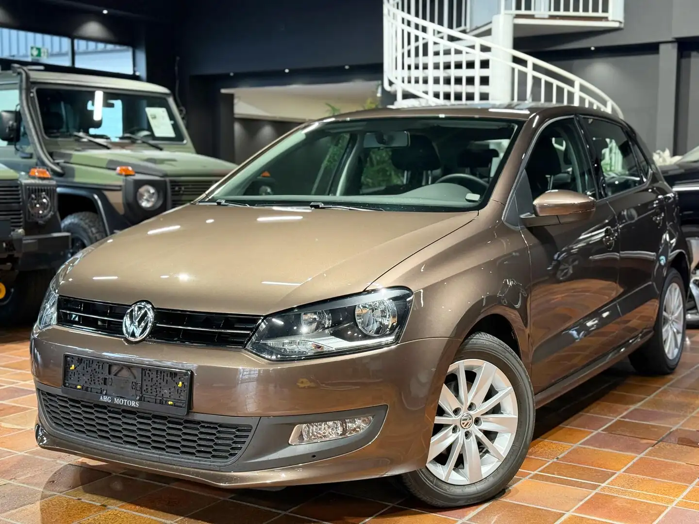 Volkswagen Polo 1.6 TDI DSG COMFORTLINE 5T NAVI ALU 1.HAND Bruin - 1