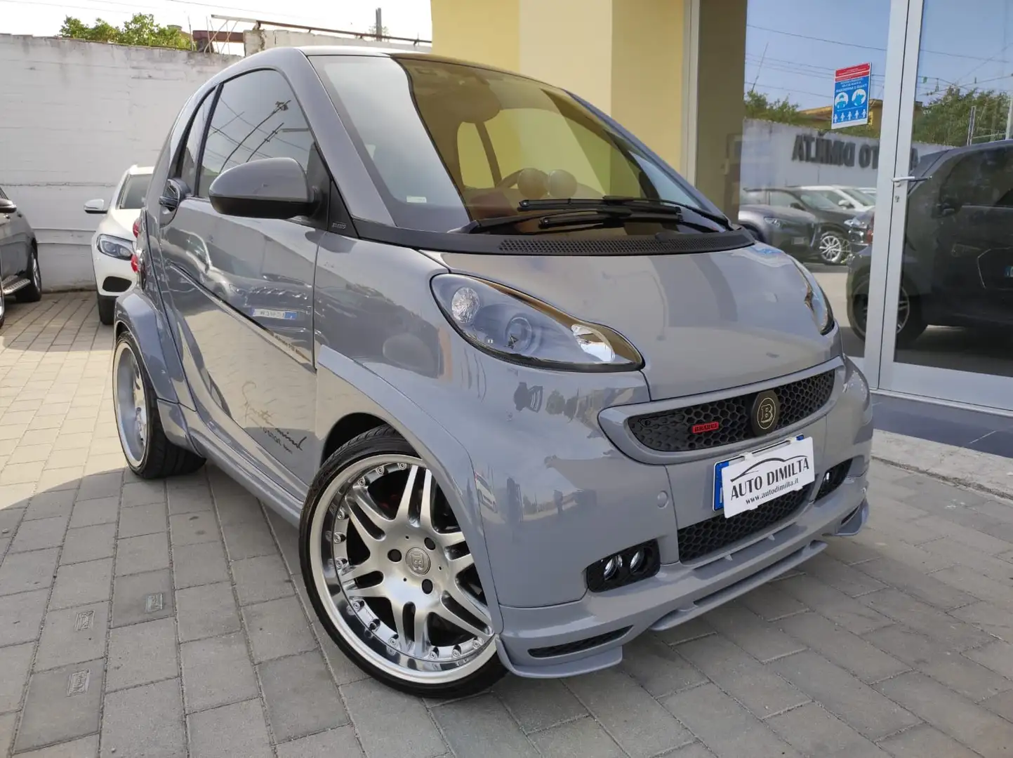 smart forTwo Fortwo 1.0 Brabus 10th Anniversary Grey - 1